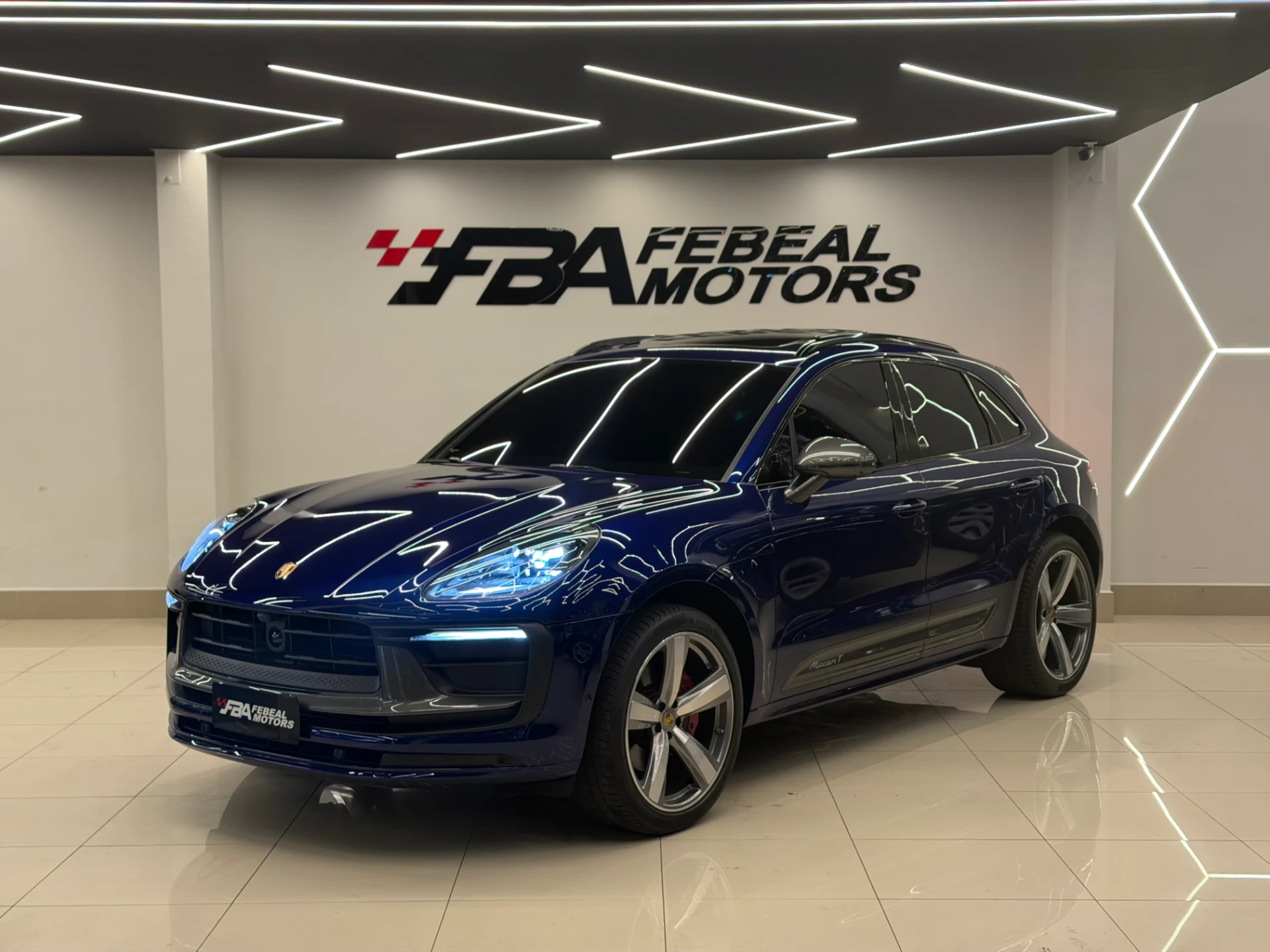 Porsche Macan Turbo 2022