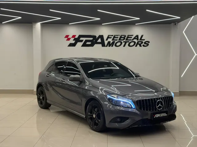 Mercedes-Benz A200 2014 vendido pela Febeal Motors